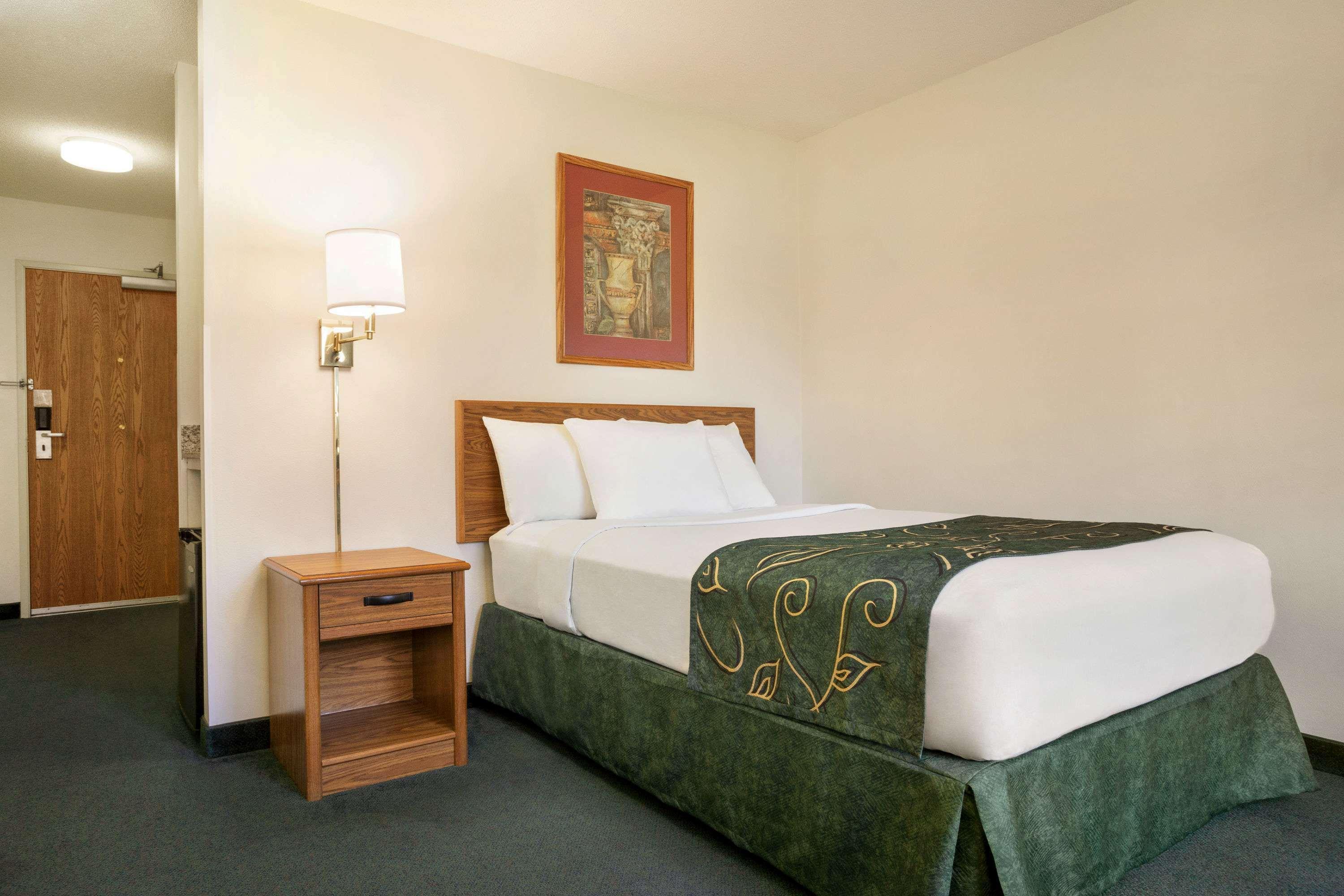 Travelodge By Wyndham Morrill Dış mekan fotoğraf